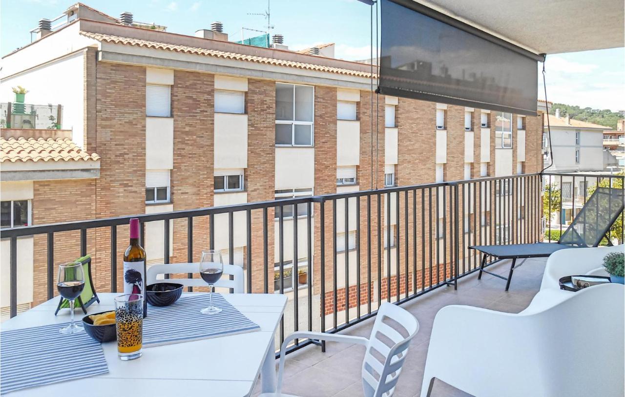 Stunning Apartment In Tossa De Mar With Kitchen Exterior foto
